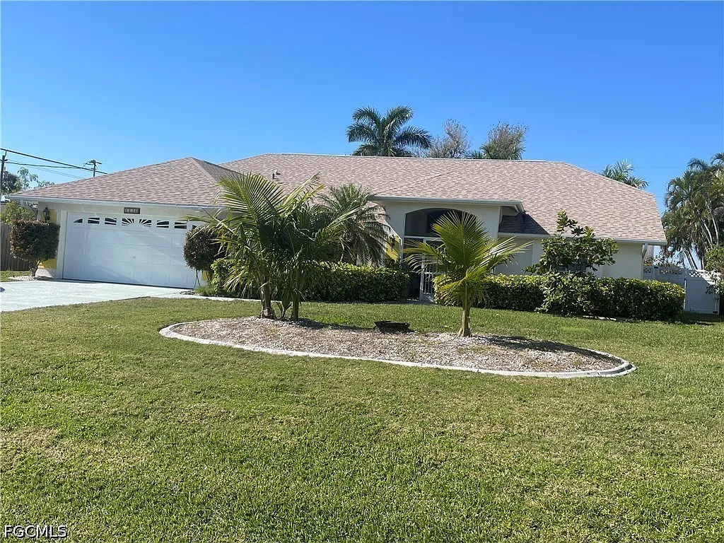 Photo 1 of 36 - 4436 SE 11th Pl - Cape Coral, FL Primary Photo - 4436 SE 11th Pl