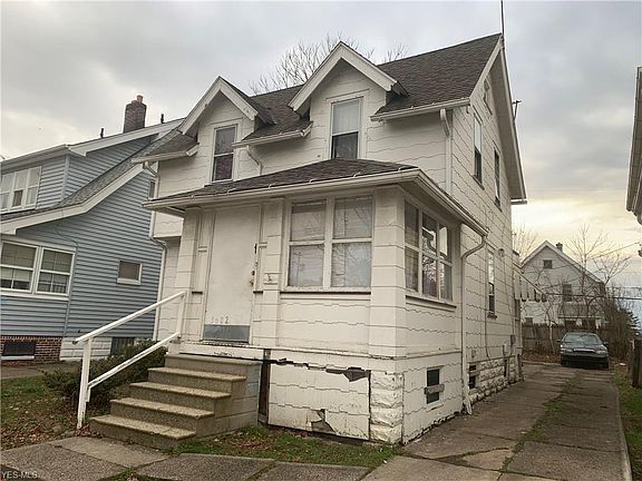 2nd image of 3622 E 104th St
