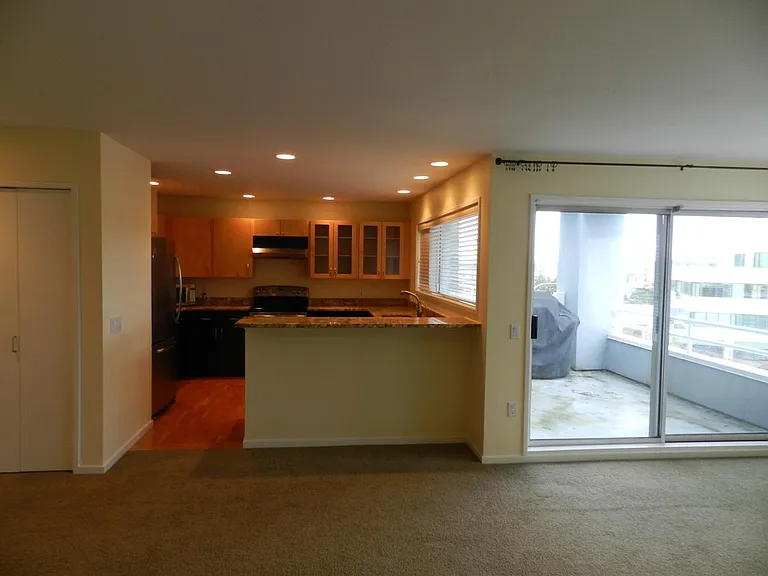 555 Kirkland Way — Photo 9