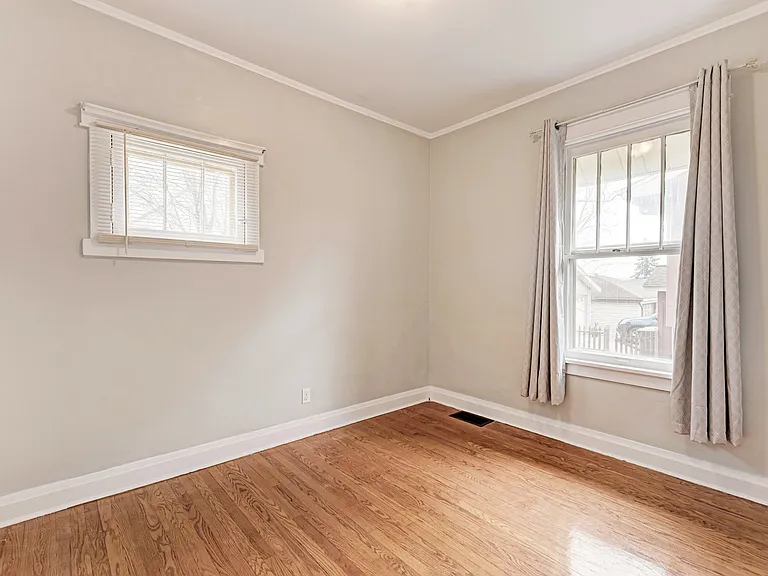 4915 Edward Ave — Photo 11