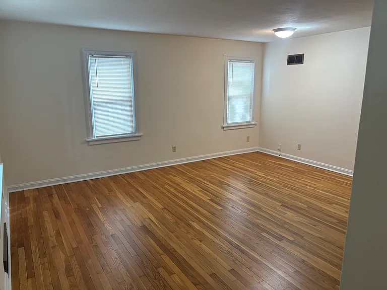 613 Evans Ave — Photo 1