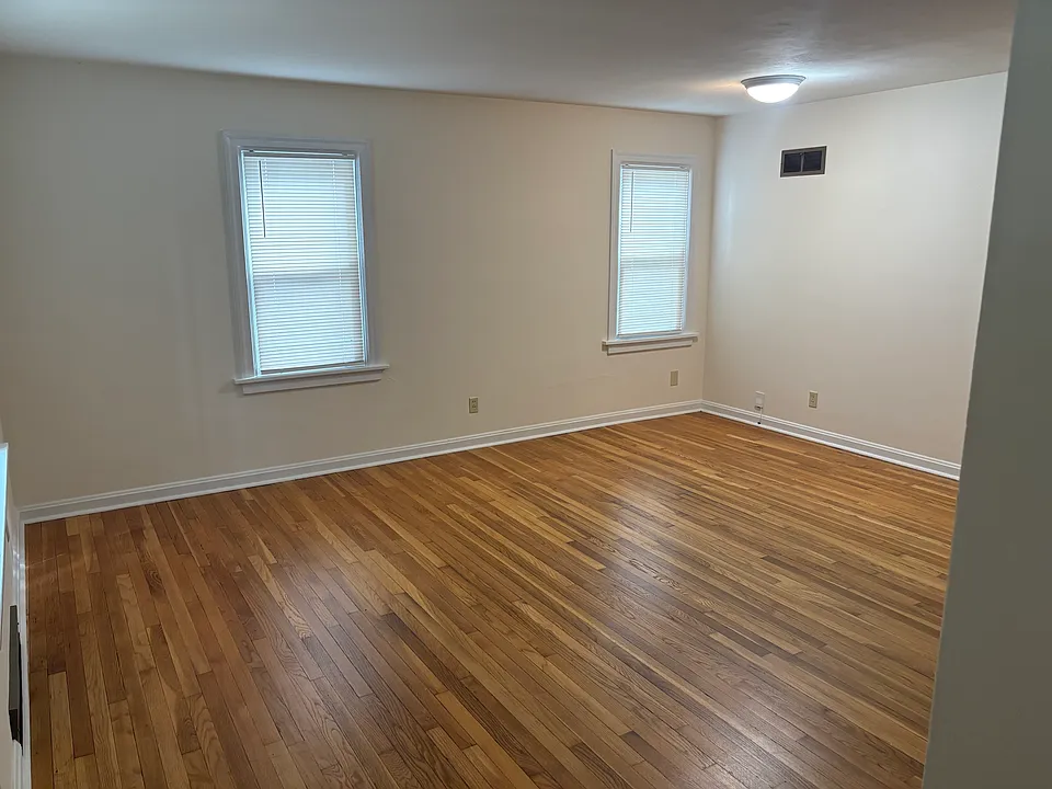 613 Evans Ave