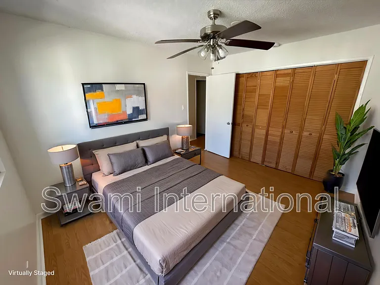 1535 W 102nd St #6 — Photo 24