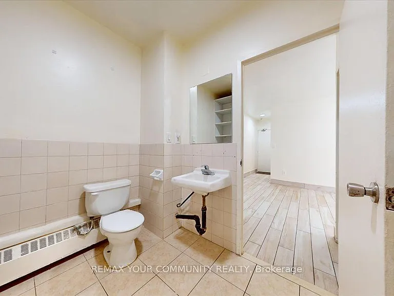 2645 Keele St #1A — Photo 18