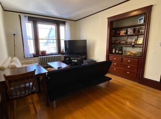 10 Fairfield St #3L, Cambridge, MA 02140
