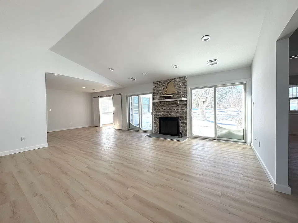 24 Saint Andrews Cir