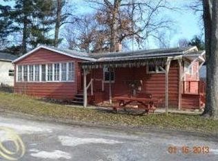 5407 Redding Dr, Pinckney, MI 48169