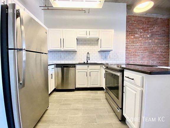 3rd image of 934 Broadway St #203