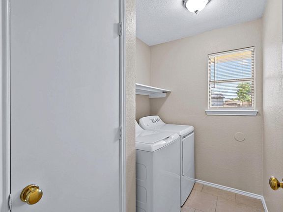 2nd image of 8128 Heritage Place Dr #18106570