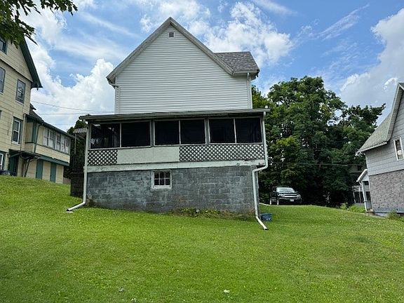 3rd image of 51 Rush Ave