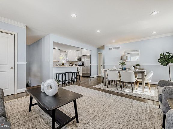 5th image of 7803 Riverdale Ave