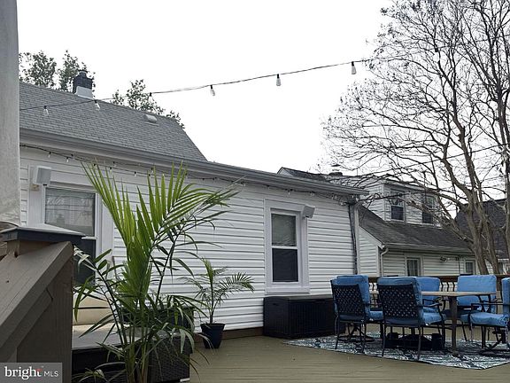 4th image of 2624 Wycliffe Rd