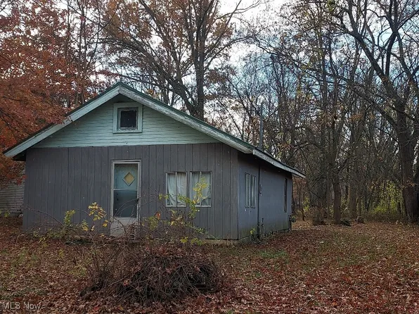 2020 Craig Dr, Lake Milton, OH 44429