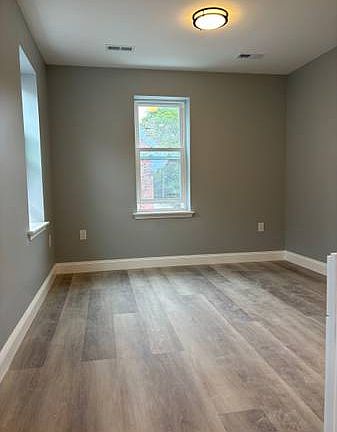 3rd image of 425 S 43rd St #3R