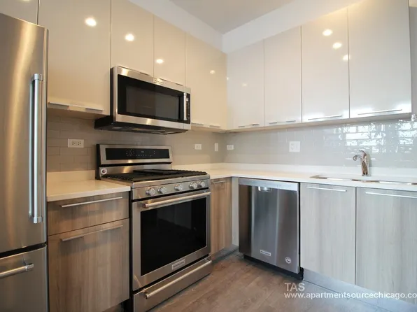 932 W Dakin St, Chicago, IL