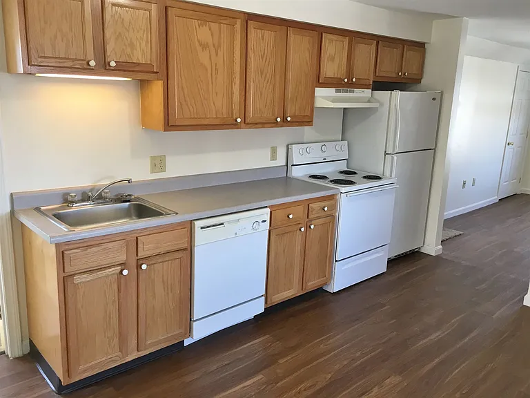 26 Bath St #3 — Photo 12