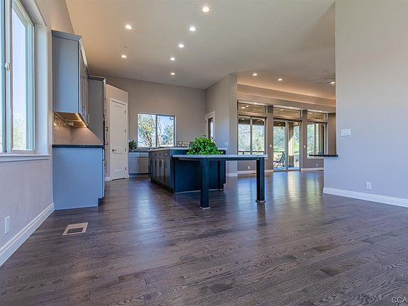 5th image of 233 Pyshon Rd