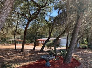 302 S Pine Ave, Florahome, FL 32140