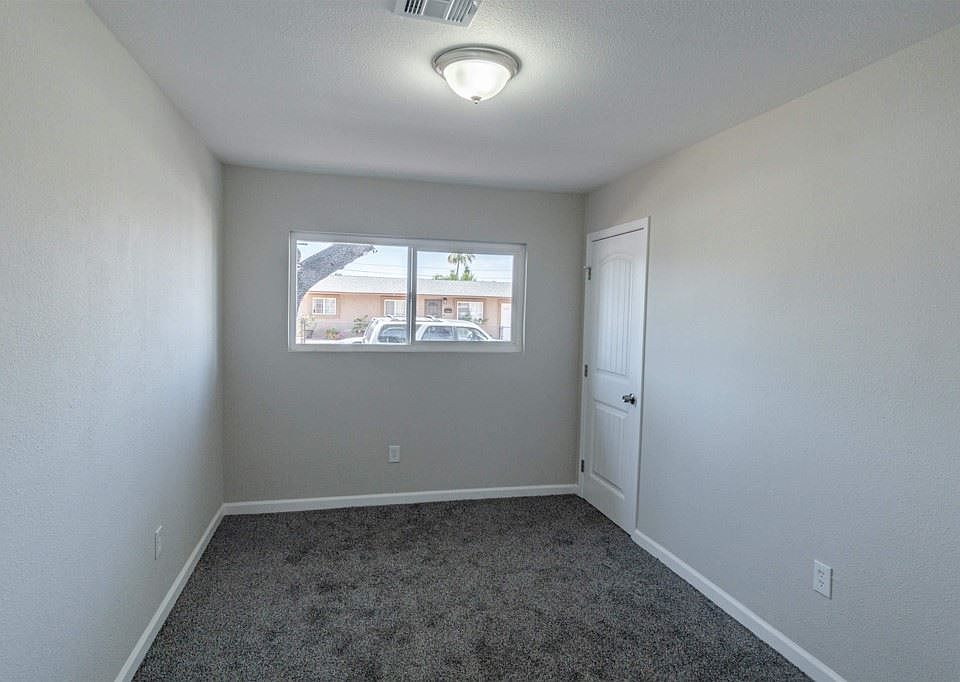 1st image of 367 Sawtelle Ave