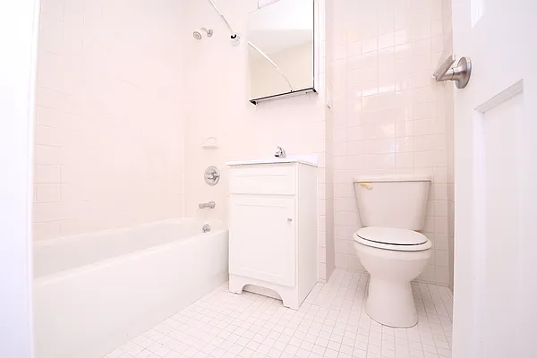 Rented by Waverly Realty Associates | media 7