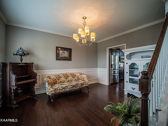 5th image of 9902 Winding Hill Ln