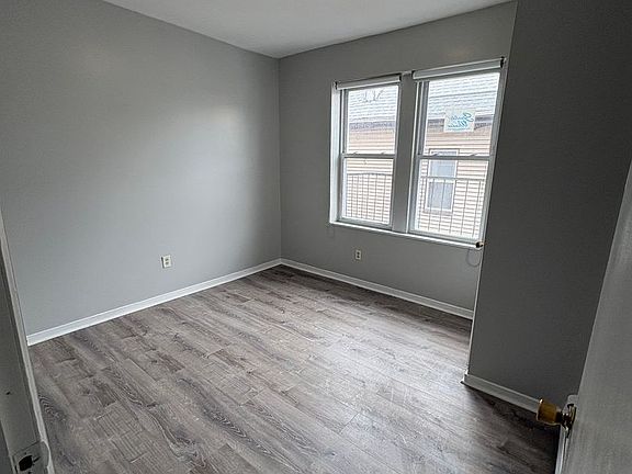 3rd image of 3 Lucille Pl APT 7