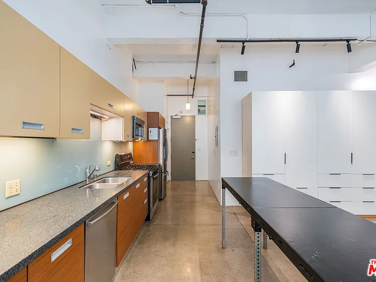 738 S Los Angeles St #305 — Photo 9