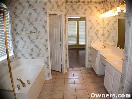 3rd image of 1865 Plum Creek Dr