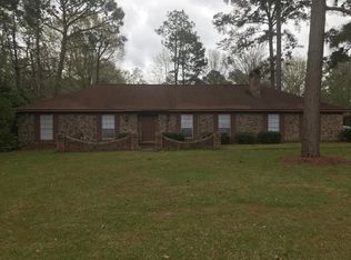 203 Pinewood Dr, Hattiesburg, MS 39402