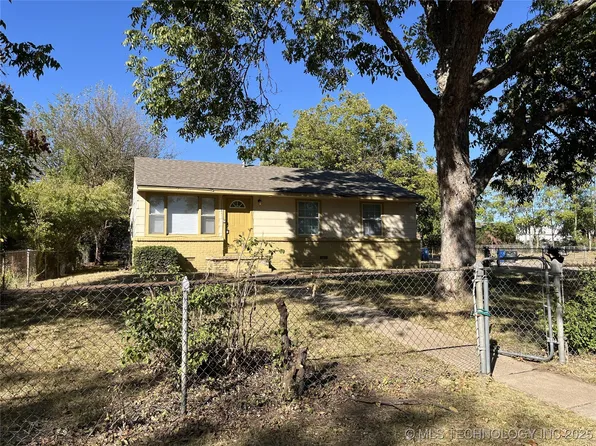 105 W 50th St N, Tulsa, OK 74126