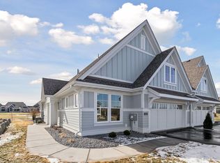 48 Spring Farm Rd, North Oaks, MN 55127