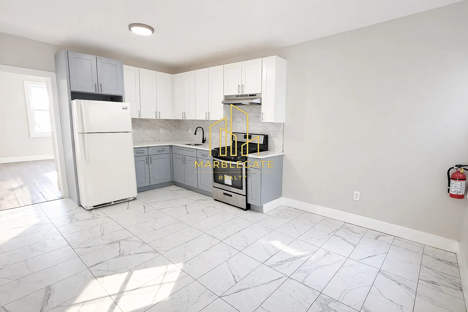 3 bed, 1050 sqft, $2,250 — Photo 1