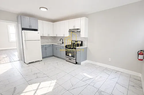 494 S 18th St #3E Photo 1