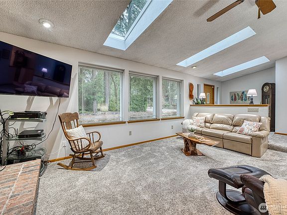 5th image of 4212 80th Avenue NW