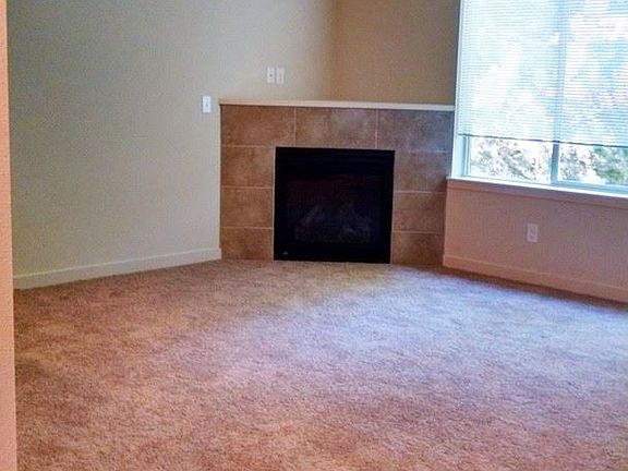 3rd image of 2404 NE 130th Ave
