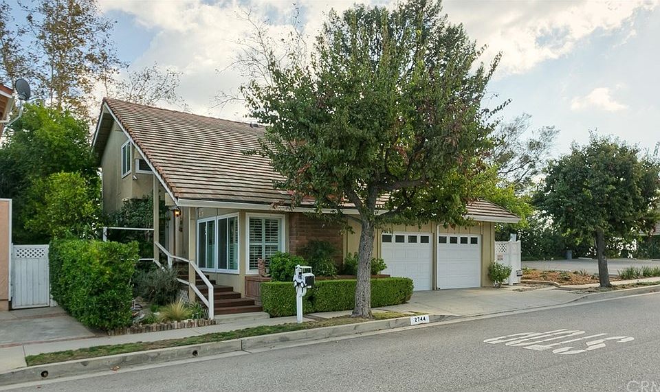 1st image of 2744 Angelo Dr