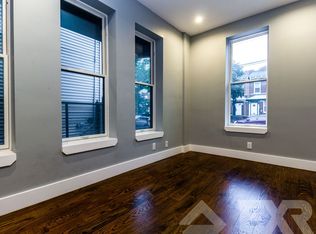 1716 Summerfield St #1B, Ridgewood, NY 11385