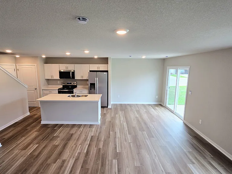 523 Kinley Dr #1 — Photo 10