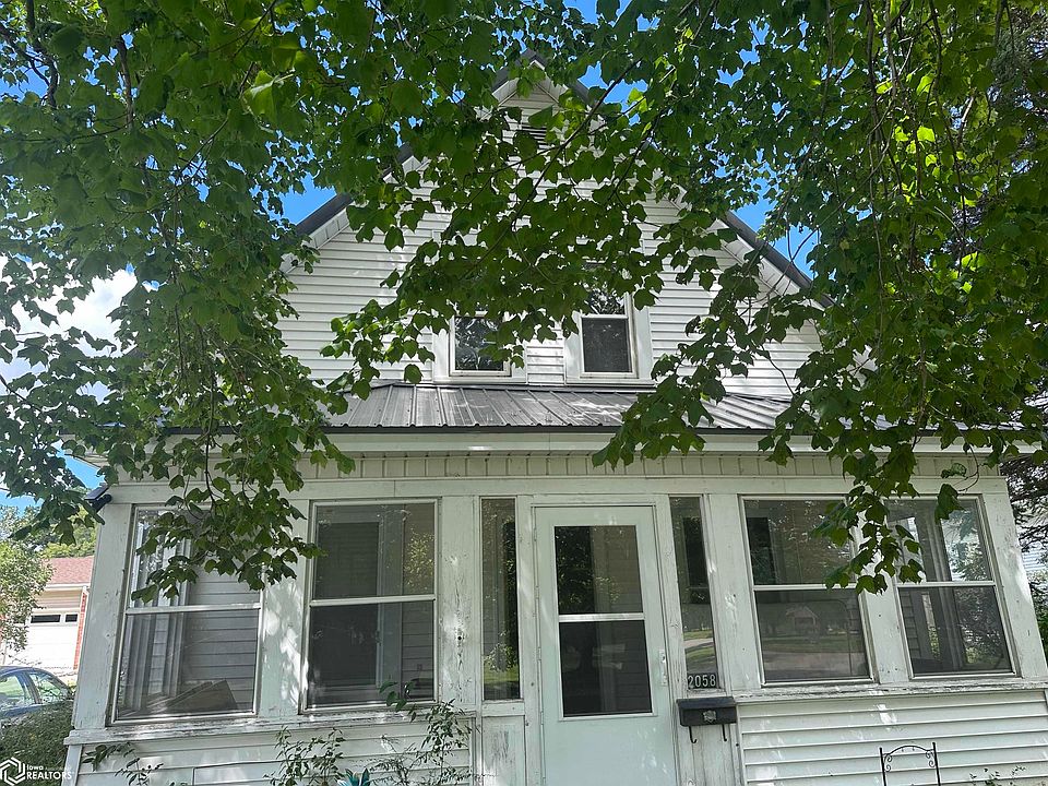 2nd image of 2058 Sunnyside Ave