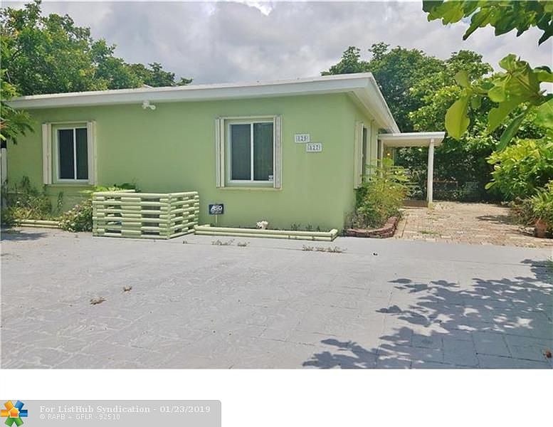 1st image of 825 NE 22nd Dr