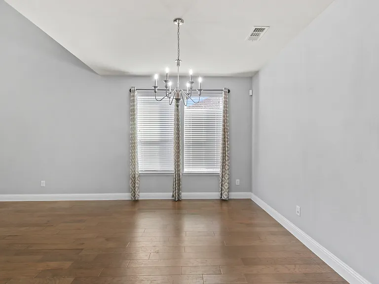 4424 Overbrook Dr — Photo 11