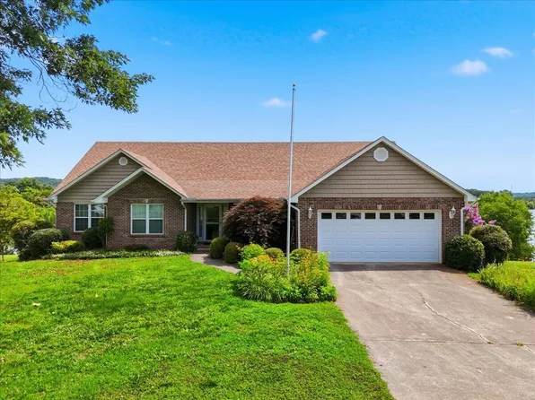 1670 Brookview Dr, Dandridge, TN 37725