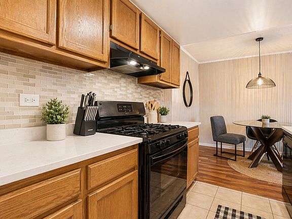 4th image of 7930 Woodglen Ln APT 209