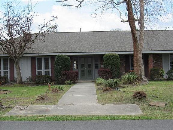 2nd image of 3715 Pin Oak Ct