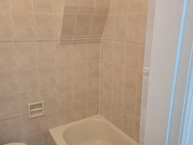 234 S Rexford Dr #2 — Photo 16