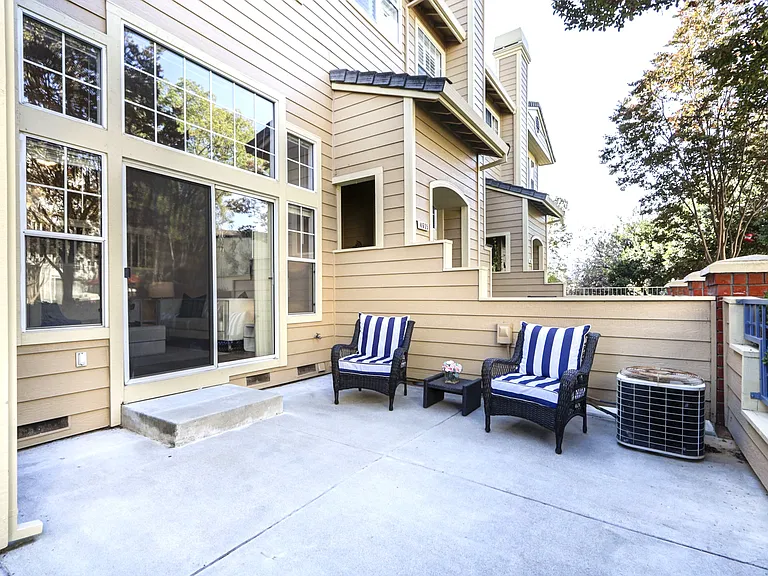 4633 Hampton Falls Pl — Photo 13
