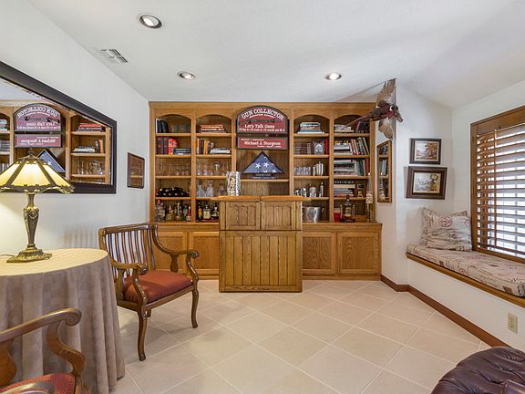 5th image of 9116 Shady Hollow Way