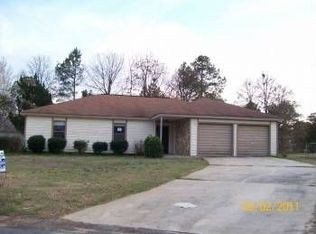 109 Northfield Ct, Warner Robins, GA 31093