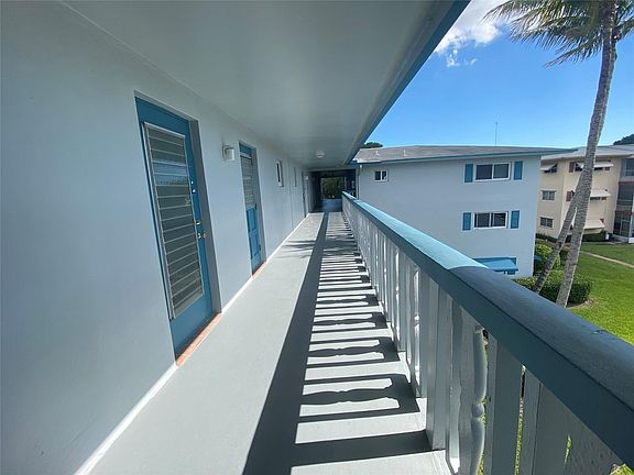 4th image of 981 Hillcrest Court #305
