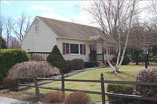 5th image of 17 Evelyn Dr